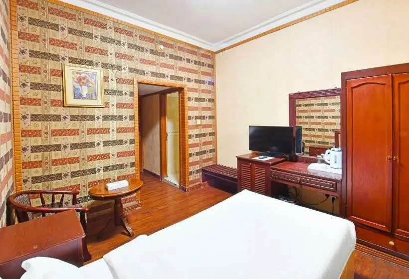 اتاق استاندارد یک نفره, Capital O 125 Moon Plaza