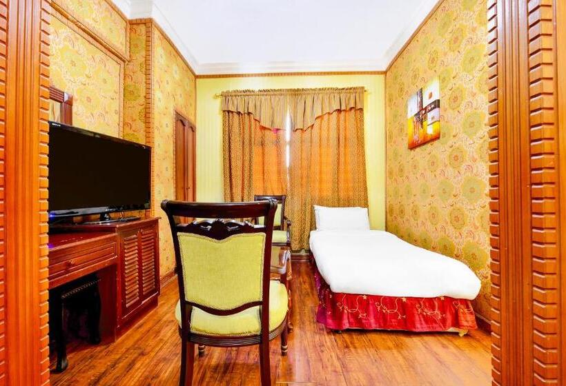 اتاق استاندارد یک نفره, Capital O 125 Moon Plaza