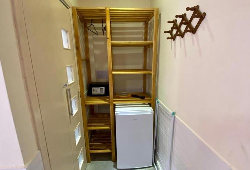 חדר סטנדרט לשלושה, Suíte Lázaro