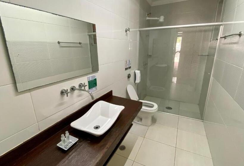 חדר סטנדרט לשלושה, Suíte Lázaro