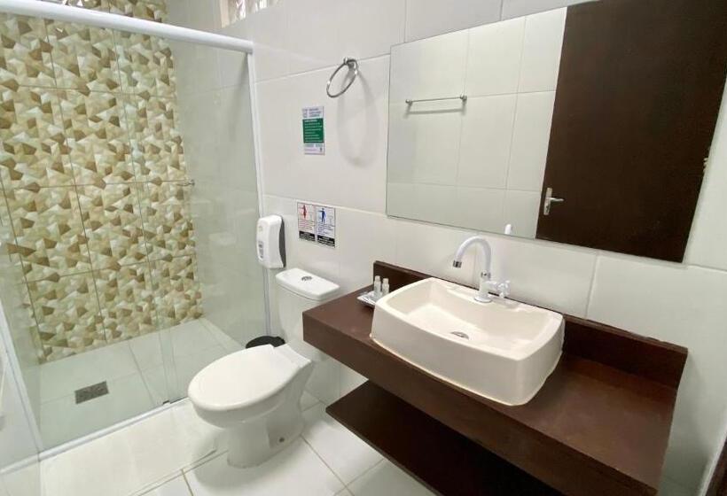 חדר סטנדרט לארבעה, Suíte Lázaro