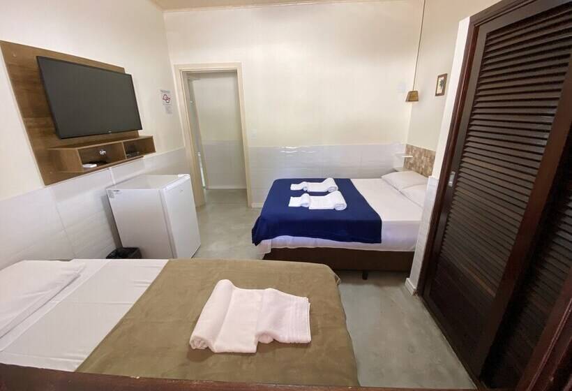 חדר סטנדרט לשלושה, Suíte Lázaro