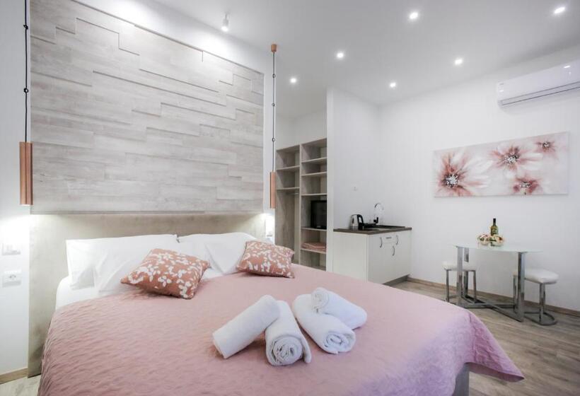 Studio Standard, The Suites At Central Split