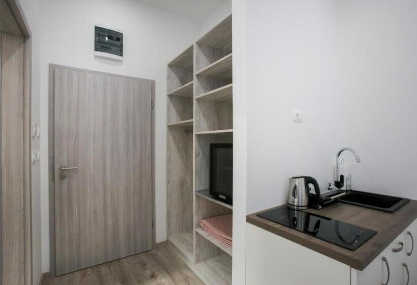 Studio Standard, The Suites At Central Split