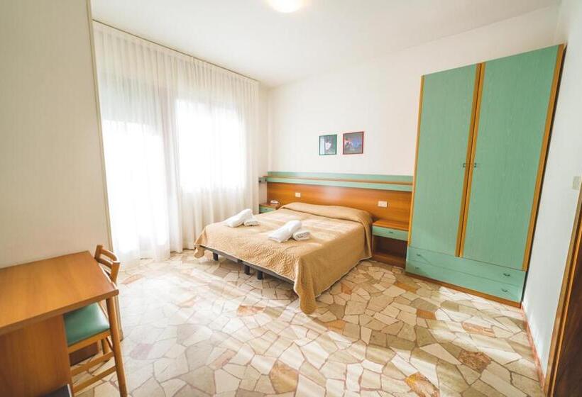 غرفة قياسية, Grand Prix