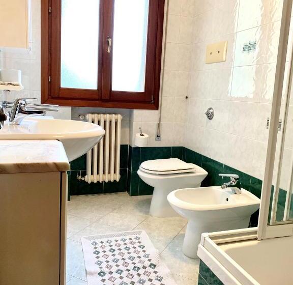 غرفة عائلية, Grand Prix