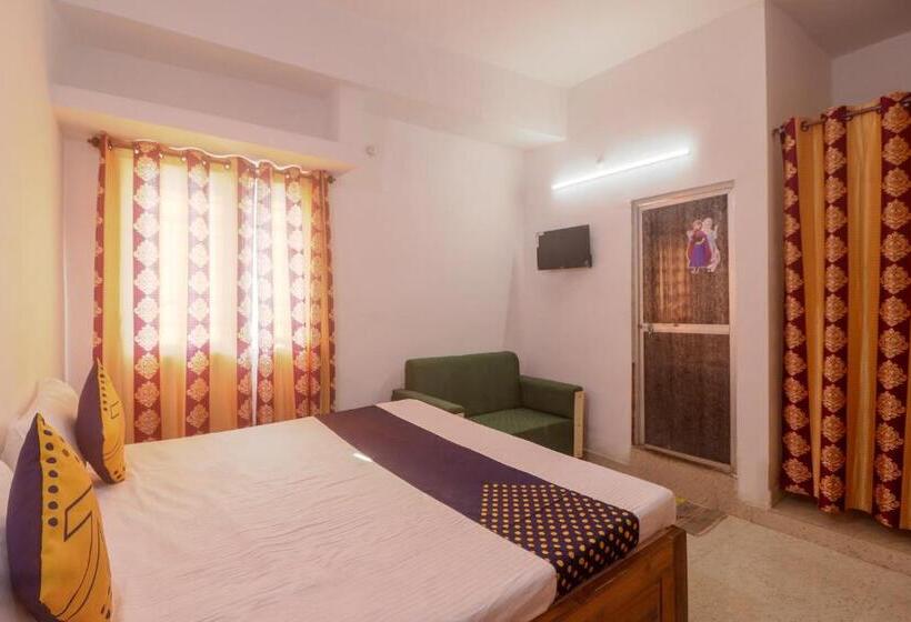 اتاق استاندارد سه نفره, Spot On Hotel Om Kanha