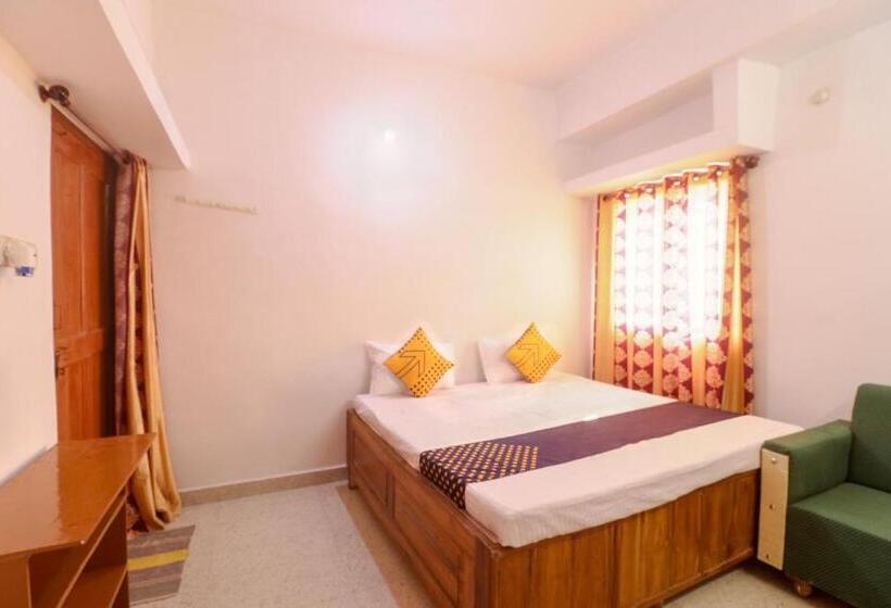 غرفة قياسية ثلاثية, Spot On Hotel Om Kanha