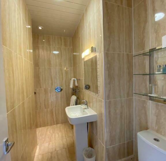 חדר קלאסי, Bedford