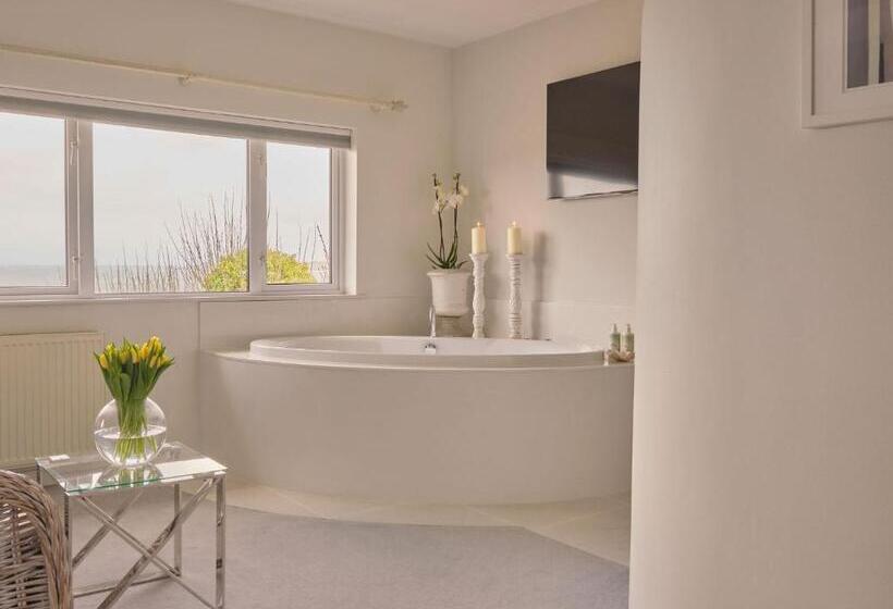 غرفة قياسية مطلّة علي البحر, Boskerris