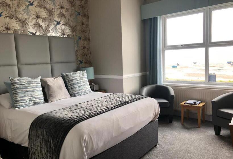 غرفة إدارية مطلة على البحر, Camelia