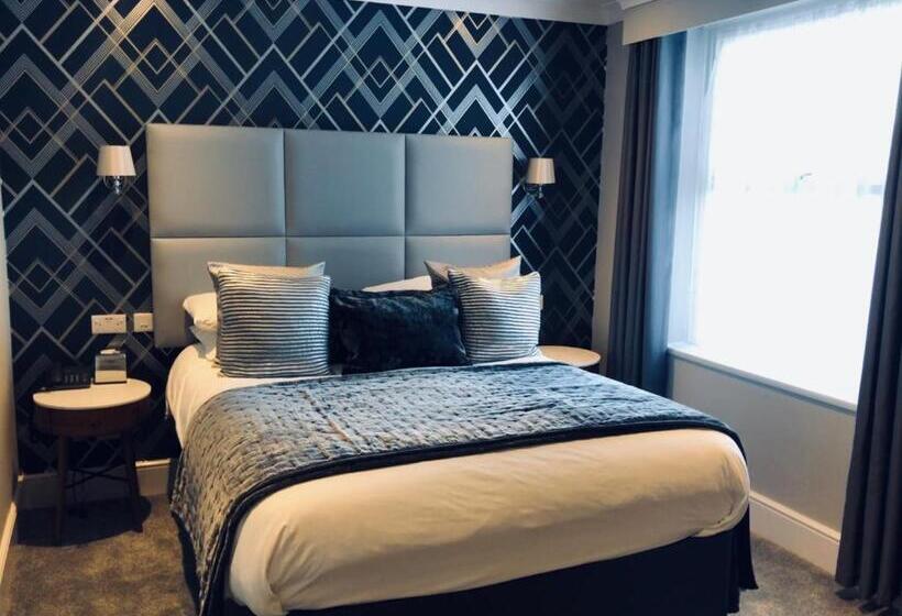 غرفة قياسية سرير كينج, Camelia