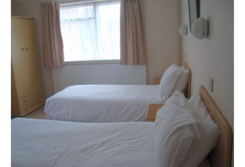 חדר סטנדרט, Firs