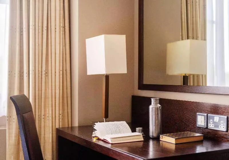 اتاق کلاسیک یک تخته, Mercure Leeds Parkway