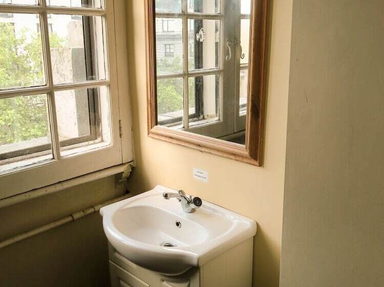 غرفة عائلية حمام مشترك, Strand Continental   Hostel