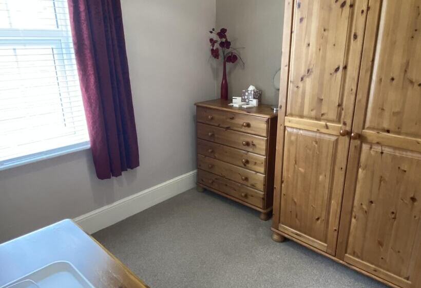 غرفة ديلوكس مطلّة علي البحر, The Belmont