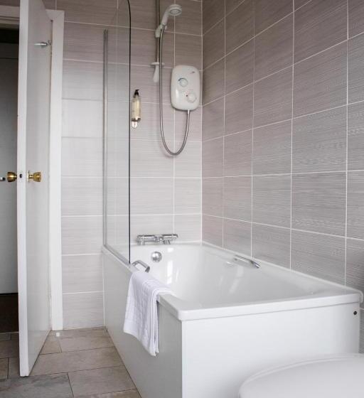 חדר משפחתי, The Portree