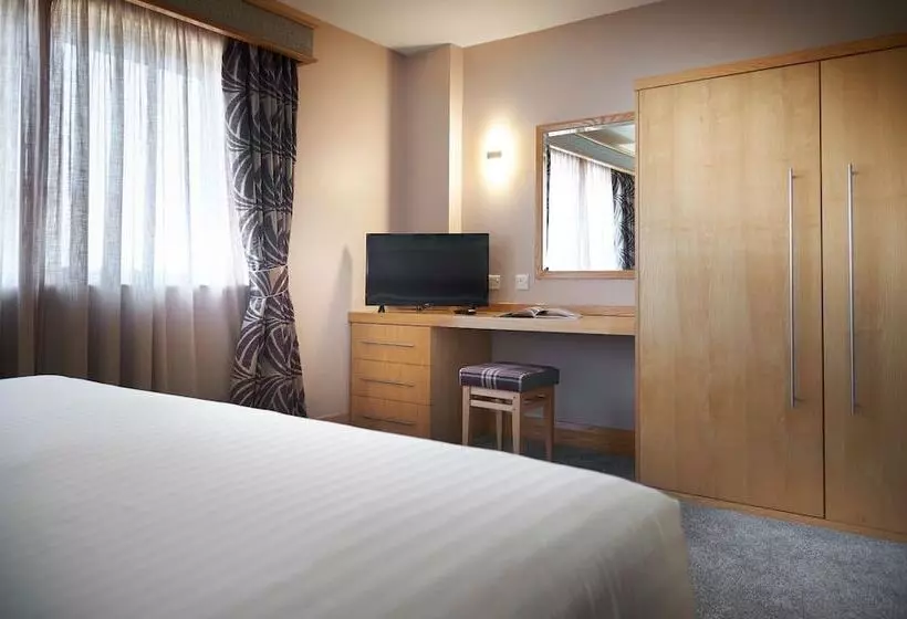 スイート, Best Western Premier Knowsley Suites Hotel & Spa