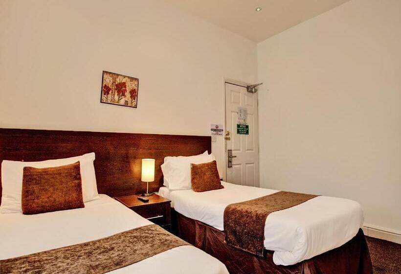 스탠다드 트리플 룸, The Waverley