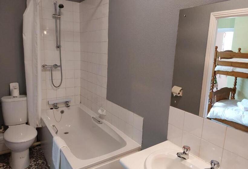 Семейный Номер, Lion Hotel Dulverton