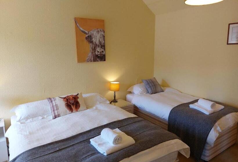 חדר משפחתי, Lion Hotel Dulverton