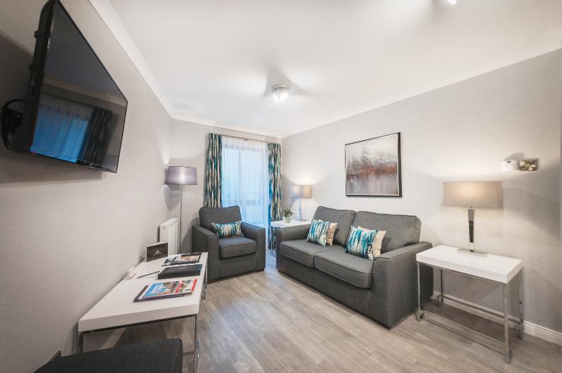 آپارتمان 1 خوابه, The Knight Residence By Mansley