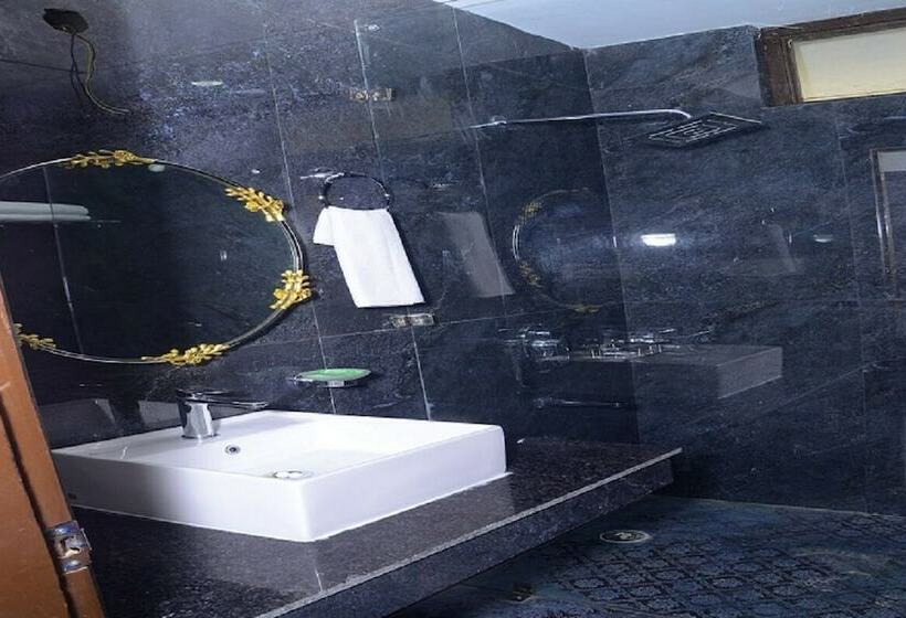 غرفة سوبيريور, Corbett Treff