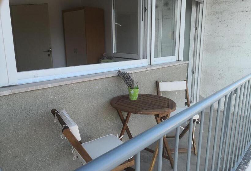 דירת שני חדרים, Guesthause Antonio