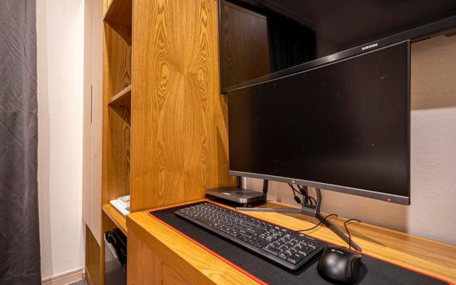 חדר דלוקס, Masan Amor