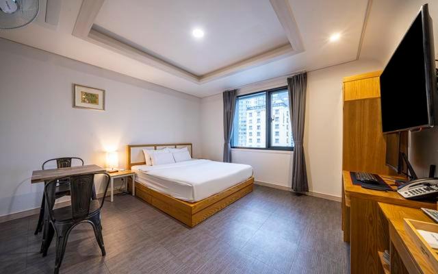 חדר דלוקס, Masan Amor