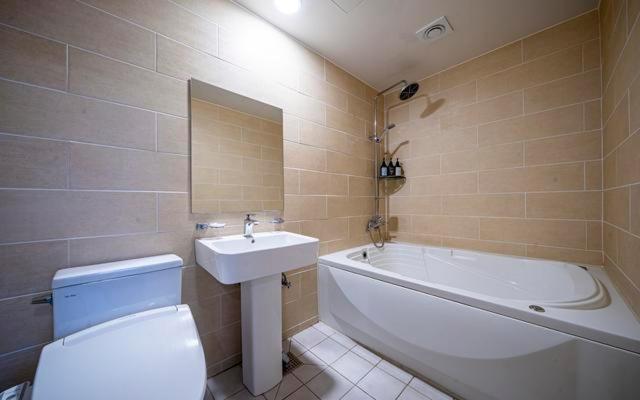 חדר פרמיום, Masan Amor