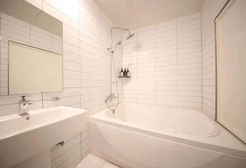 חדר סופריור, Masan Amor