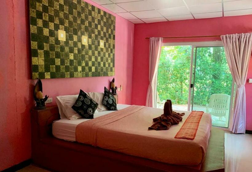 带大床的高级房间, Pakmeng Guesthouse