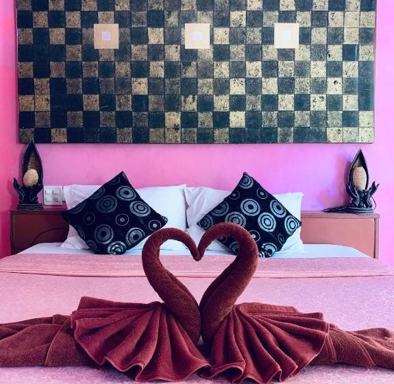 带大床的高级房间, Pakmeng Guesthouse