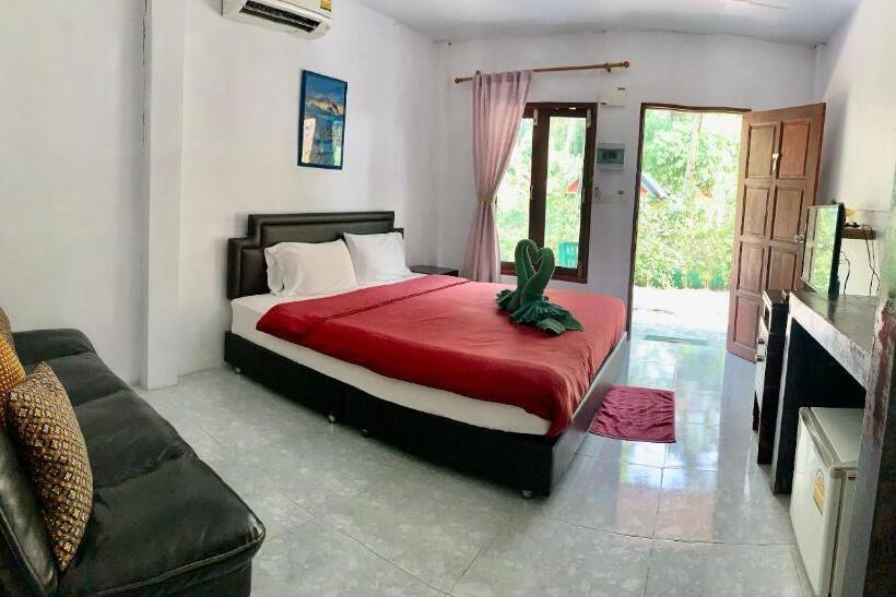 带大床的高级房间, Pakmeng Guesthouse