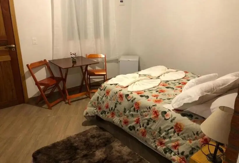 کلبه ییلاقی, Pousada Recanto Do Aeroporto