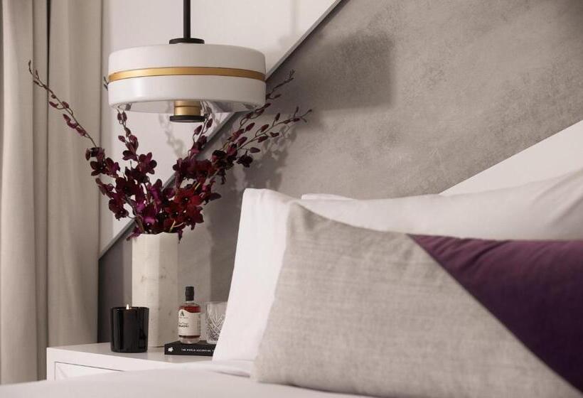 带大床的小型套房, X Brisbane Fortitude Vly, Vignette Collection   An Ihg