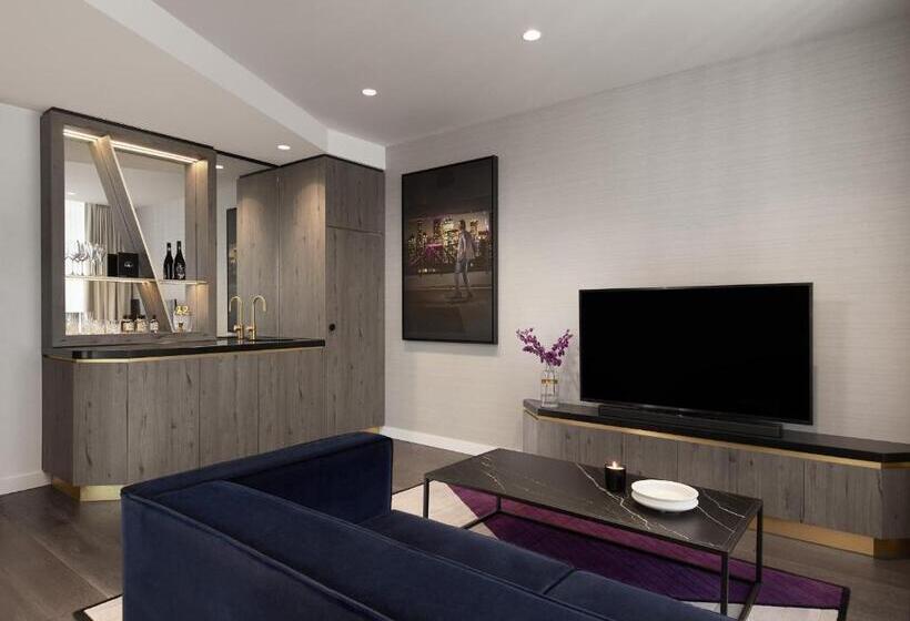 Полулюкс Кровать Кинг, X Brisbane Fortitude Vly, Vignette Collection An Ihg