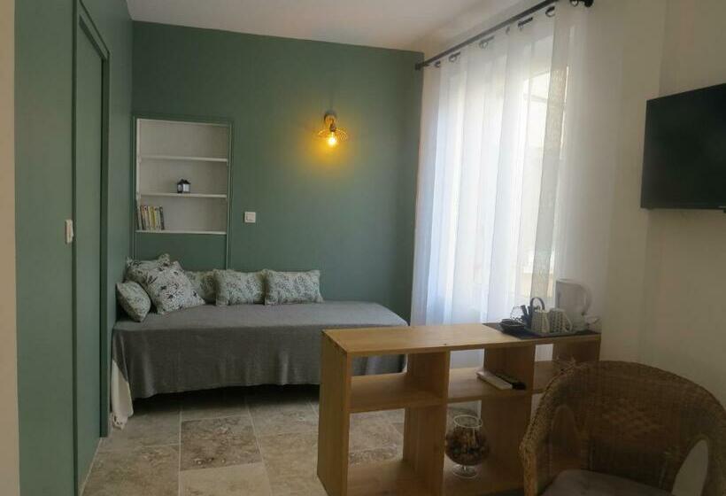 Трехместный Номер Комфорт, Maison D Hotes La Bignone