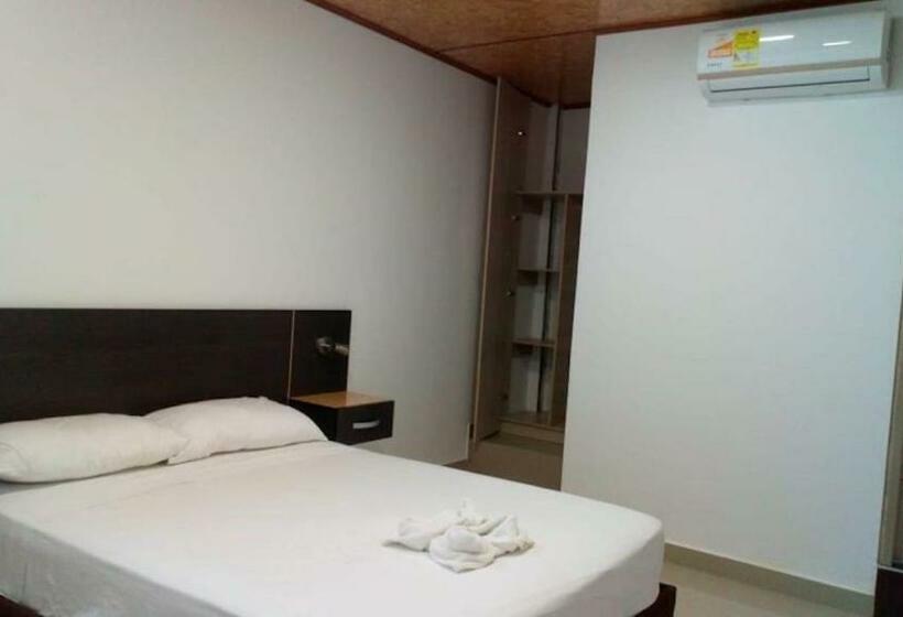 スタンダードルーム, Boutique Martin's