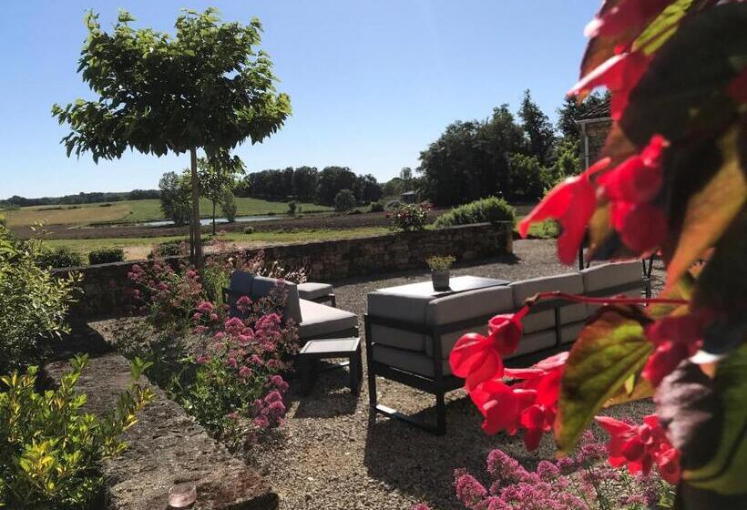 Номер Стандарт Вид на Сад, Chambre D Hôtes La Ferme De La Croix