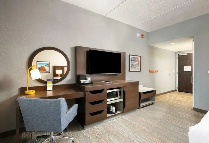 اتاق استاندارد با تخت بزرگ برای معلولان, Hampton Inn Buffalo Amherst, Ny