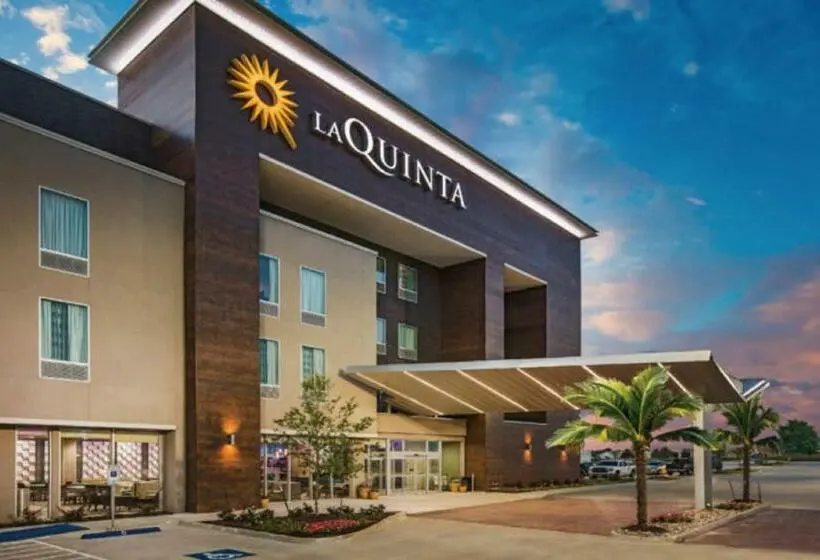 キングサイズベッドのデラックススイート, La Quinta Inn & Suites By Wyndham Manassas, Va  Dulles Airport
