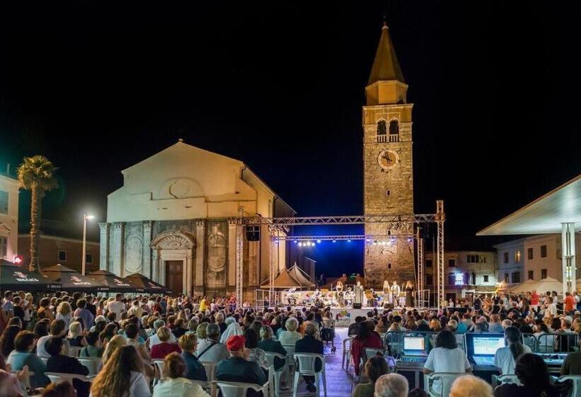 스탠다드 스튜디오 (테라스구비), Garden Palace Resort
