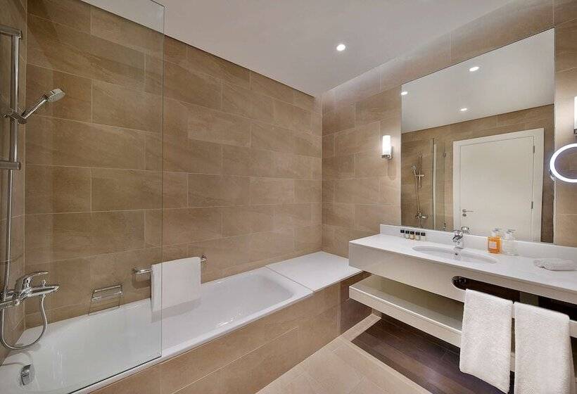 سوئیت 2 خوابه, Aleph Doha Residences, Curio Collection By Hilton