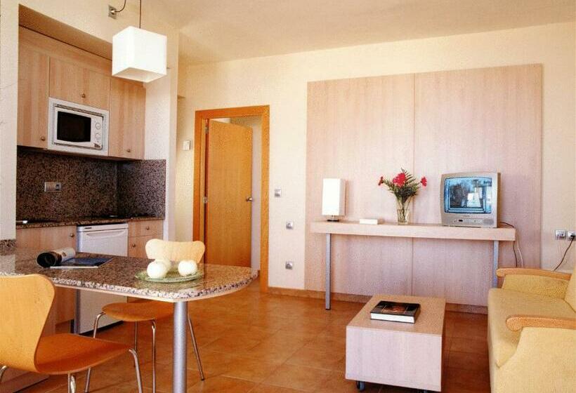 דירת חדר, Advise Hotels Reina