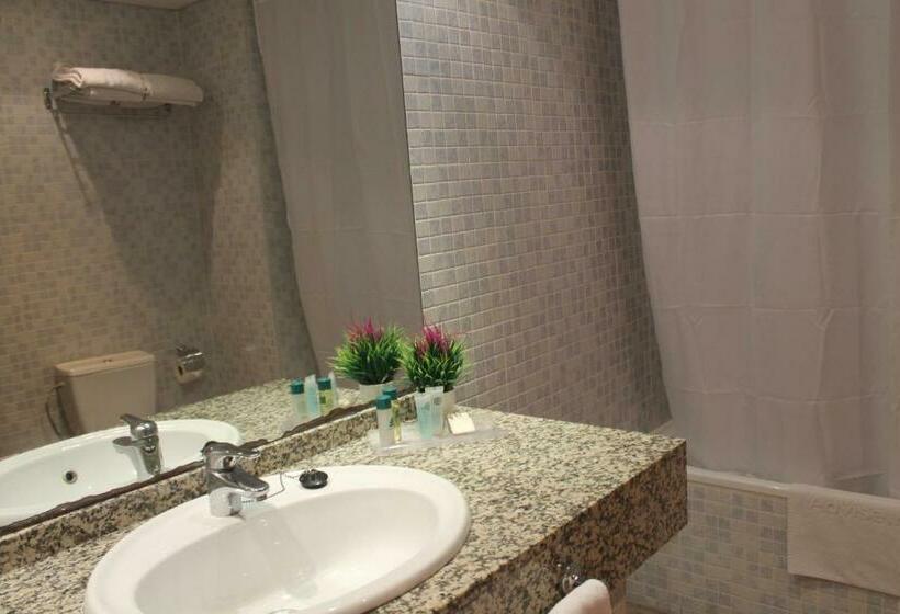 דירת חדר, Advise Hotels Reina