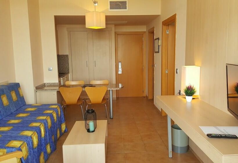 דירת חדר, Advise Hotels Reina