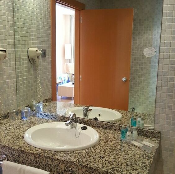 דירת חדר, Advise Hotels Reina