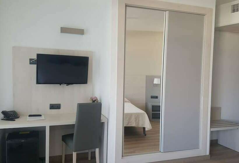 חדר סטנדרט, Advise Hotels Reina